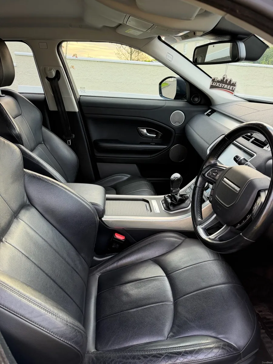 Land Rover Range Rover Evoque 2.0 ED4 SE Manual - Image 5