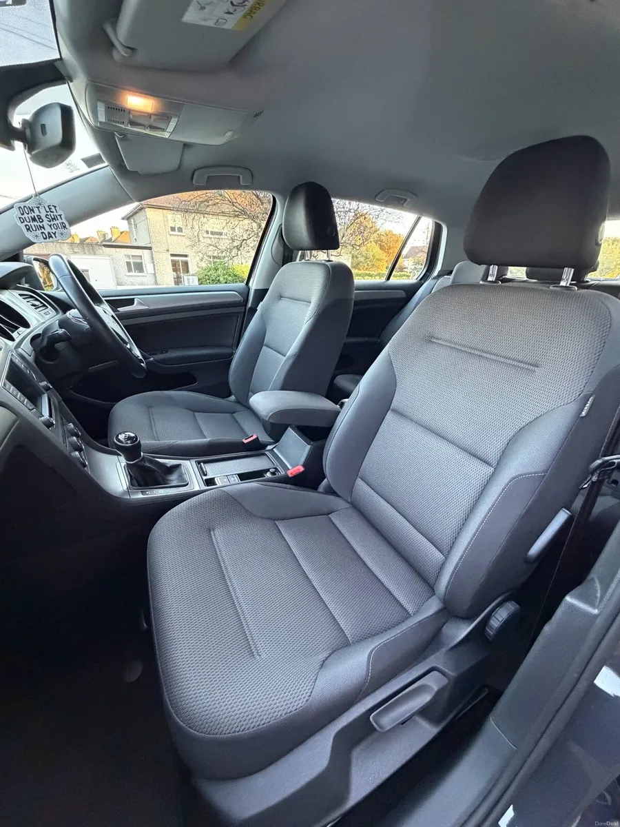 Volkswagen Golf 1.6 Diesel TDI Bluemotion - Image 6