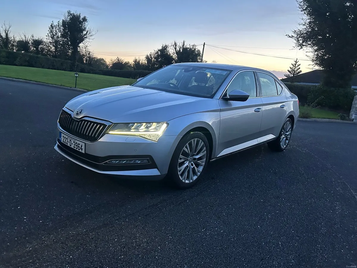 2022 Skoda superb - Image 2