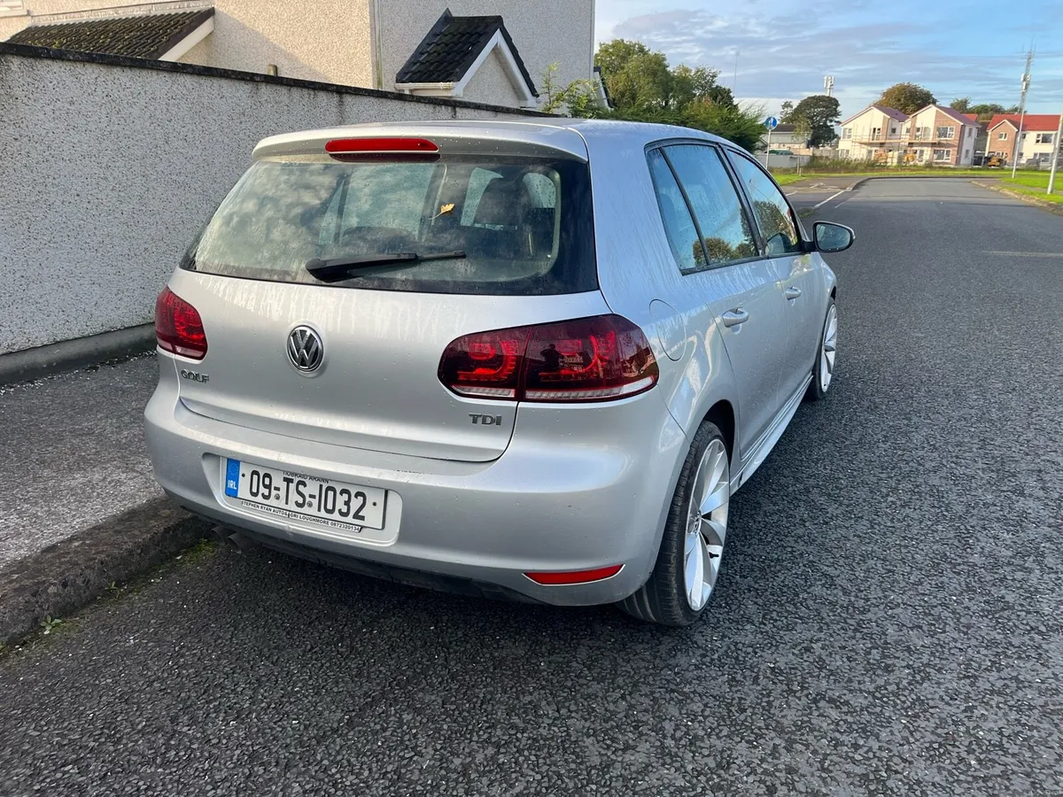Volkswagen Golf - Image 4