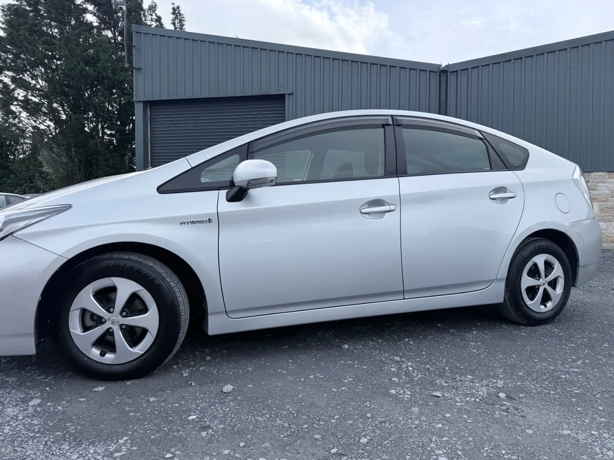 Toyota Prius 152’ 1.8 Petrol/Hybrid LOW MILEAGE - Image 5