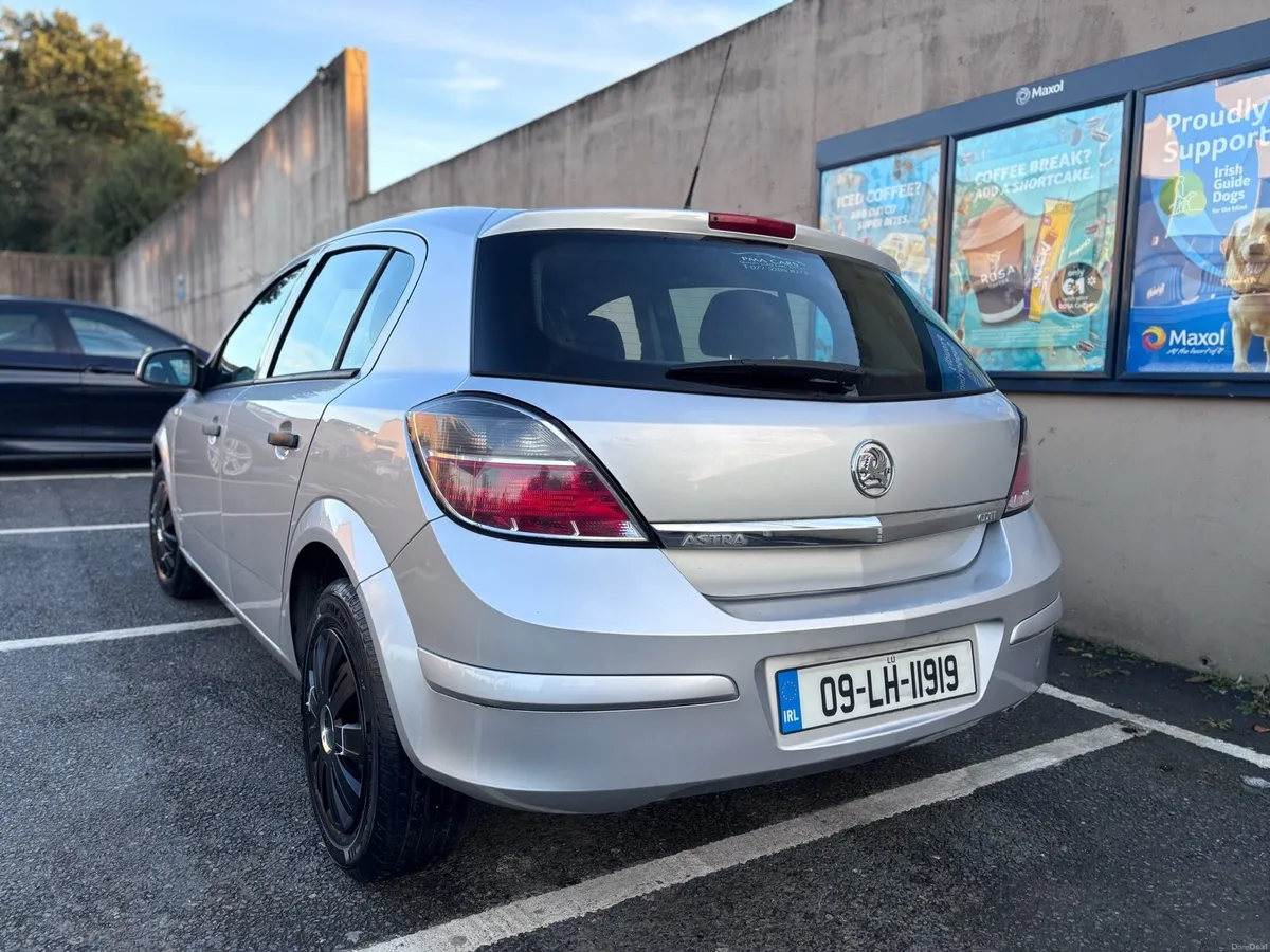 Opel Astra - Image 4