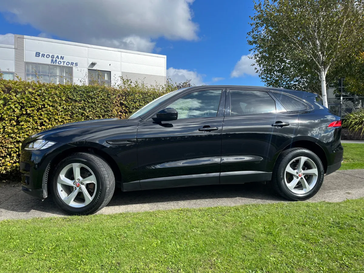 Jaguar F-Pace 20  2.0 D 180PS  FSH/New Nct 08/28 - Image 5