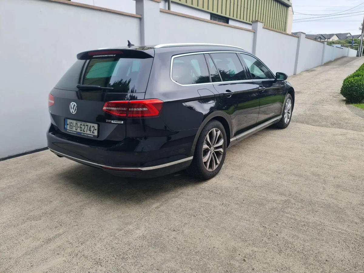 Volkswagen Passat 2016 - Image 6