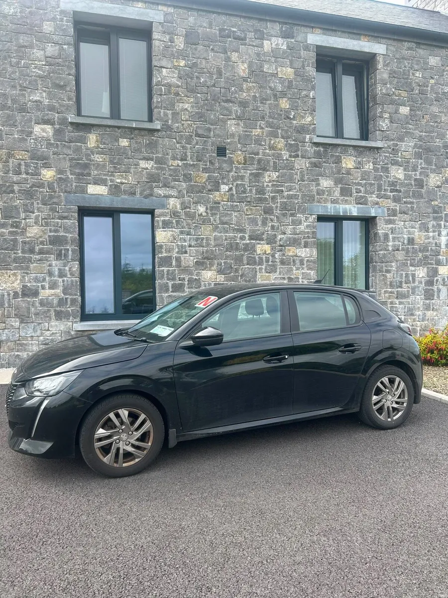 Peugeot 208 1.5 BlueHDI 100 bhp GT Line 2021 - Image 2