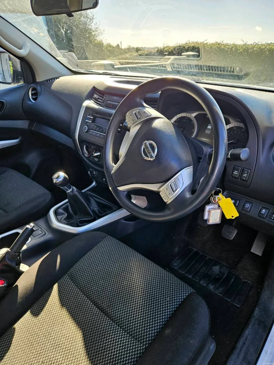 Nissan Navara - Image 5