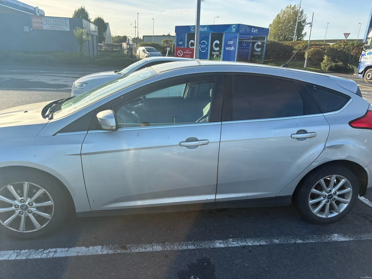 2018 Ford Focus Titanium - Image 2