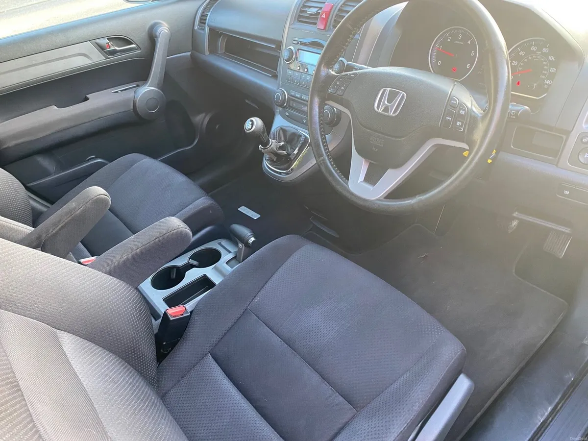 HONDA A W D LOTS OF NCT 2027 CRENT TAX - Image 4