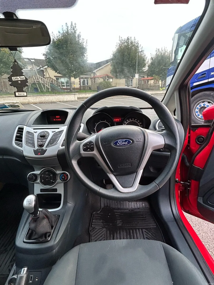 Ford Fiesta - Image 6