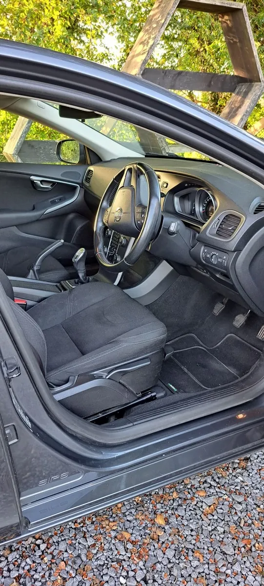 Volvo V40 2013 - Image 5