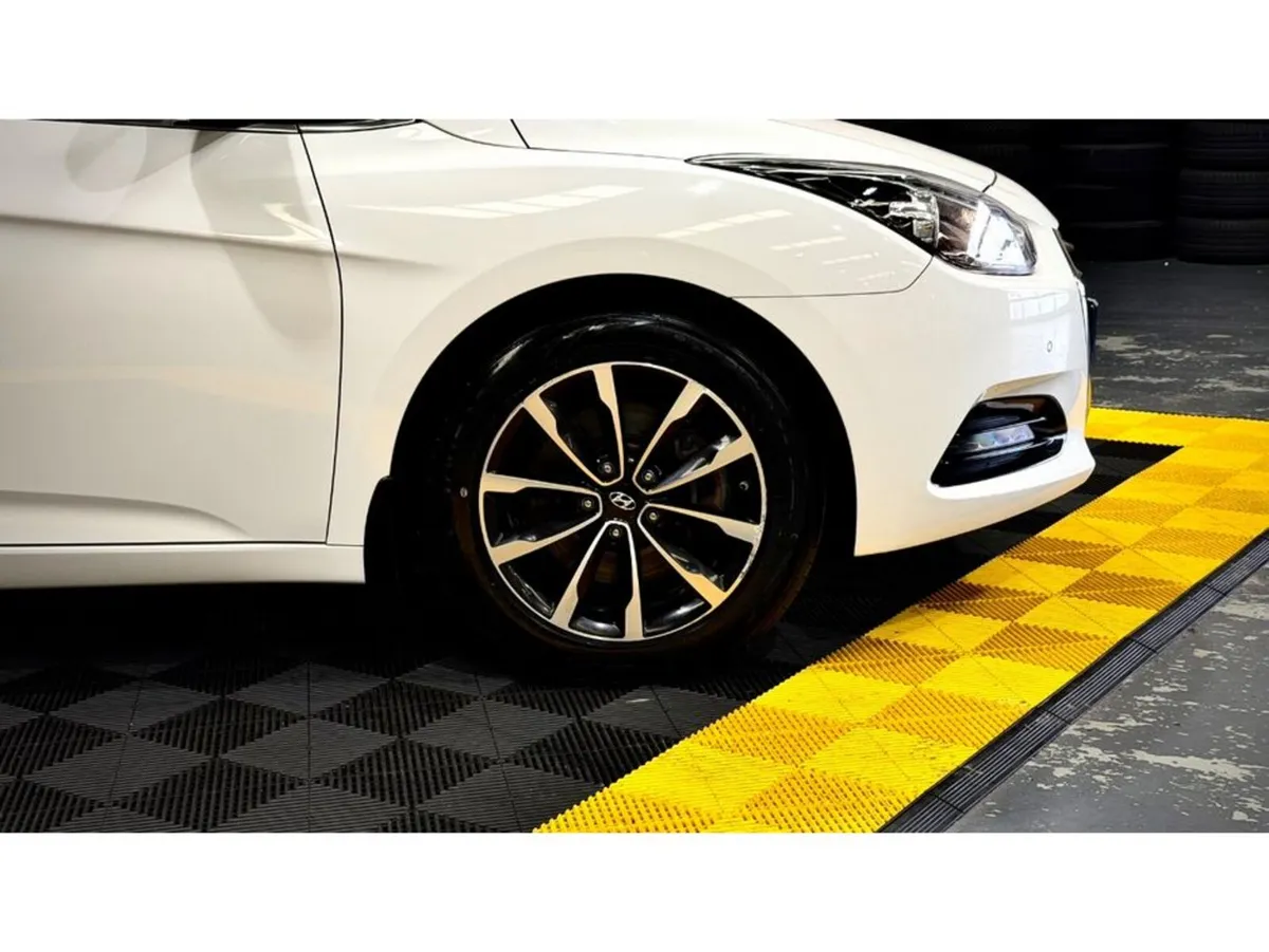 Hyundai i40 SALON EXECUTIVE 4DR - Image 5