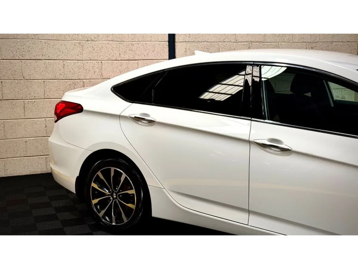 Hyundai i40 SALON EXECUTIVE 4DR - Image 6