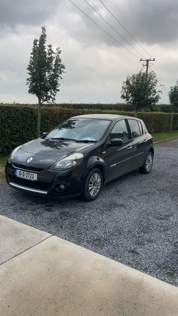 Renault Clio 2010 - Image 1