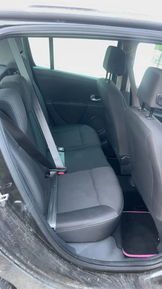 Renault Clio 2010 - Image 4