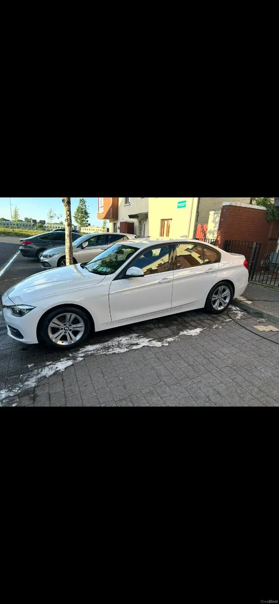 BMW 3-Series 2017 - Image 3