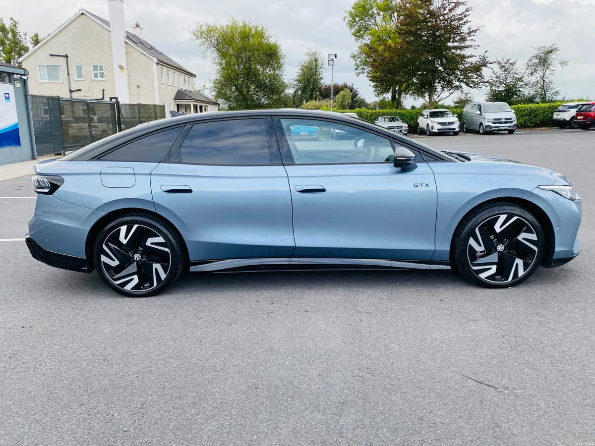 VOLKSWAGEN iD7 GTX PLUS 250KW 86KWH 4M 2025 (252) - Image 4