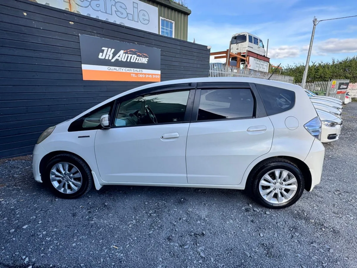 Honda Fit GP1 CVT HYBRID 5DR AUTO DAA-GP1 - Image 6