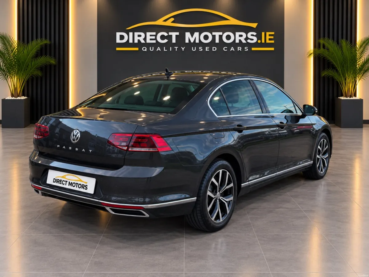 Volkswagen Passat ELEGANCE 1.5 TSI MANUAL 6SPEED F - Image 5