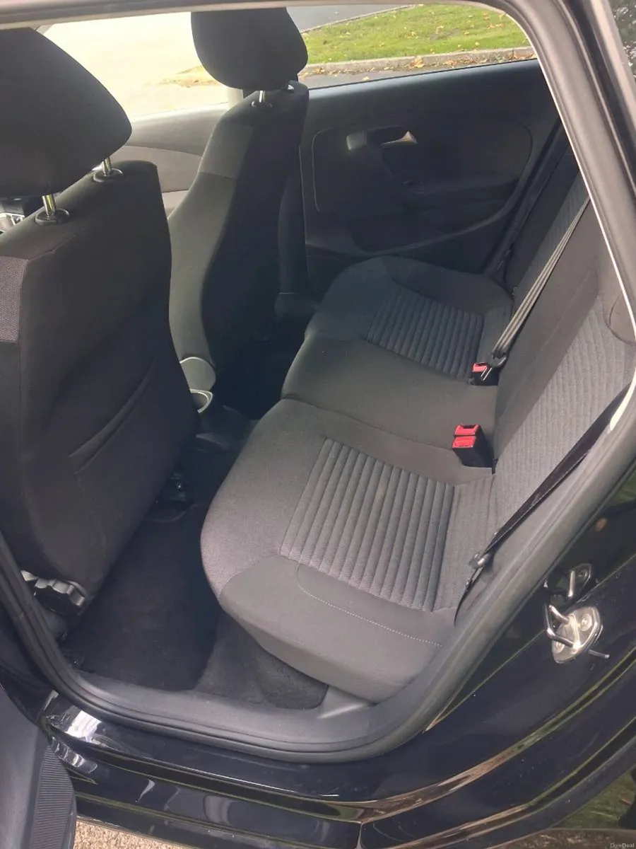 Automatic volkswagen polo tsi 1.2 Petrol - Image 5