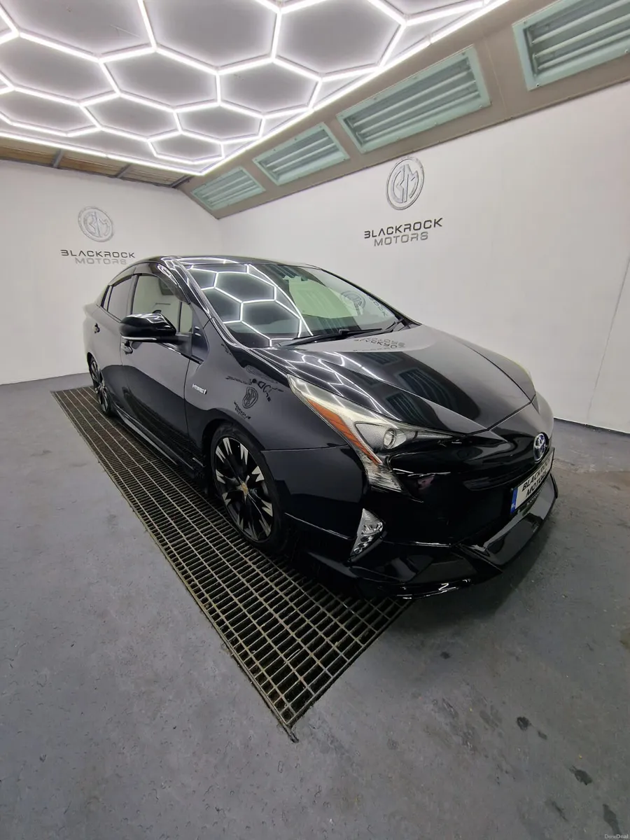 Toyota Prius 2016 G Tune - Image 2