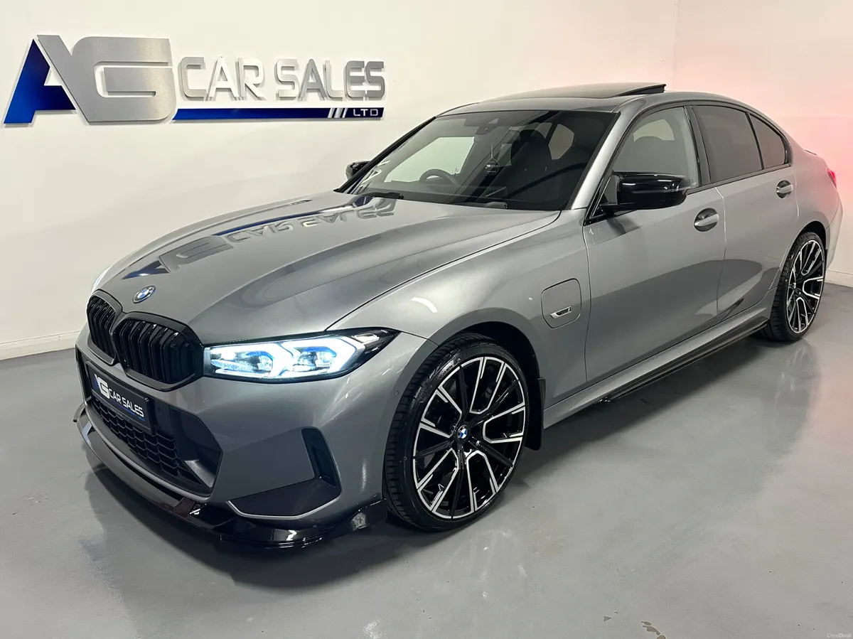 2023 BMW 330E M-Sport M-Performance - Image 3