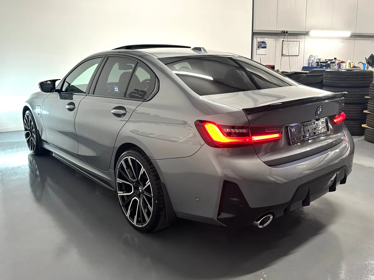 2023 BMW 330E M-Sport M-Performance - Image 6