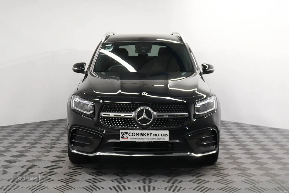 Mercedes-Benz GLB 200h MHEV AMG Line - Image 2