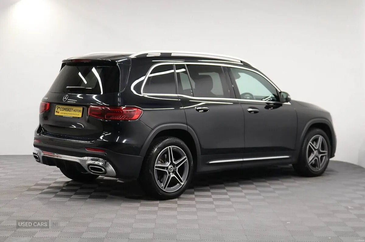 Mercedes-Benz GLB 200h MHEV AMG Line - Image 6
