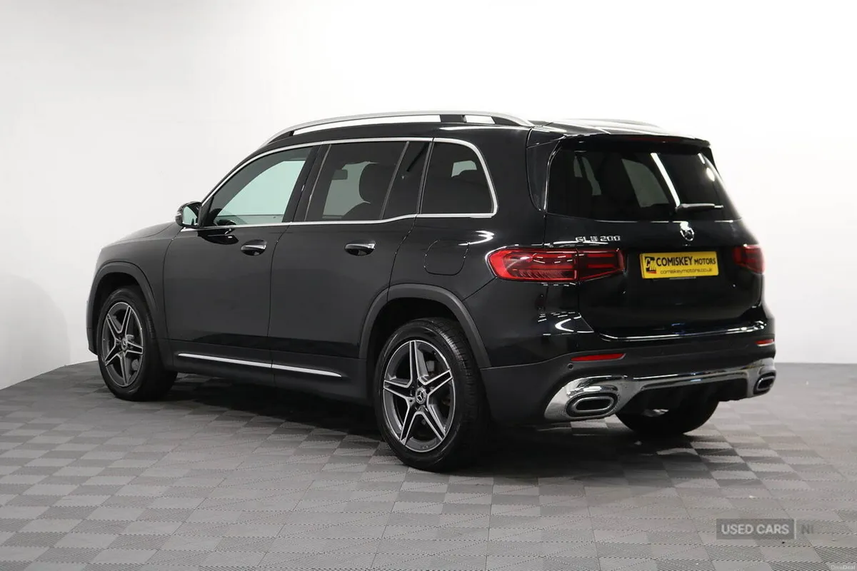 Mercedes-Benz GLB 200h MHEV AMG Line - Image 4