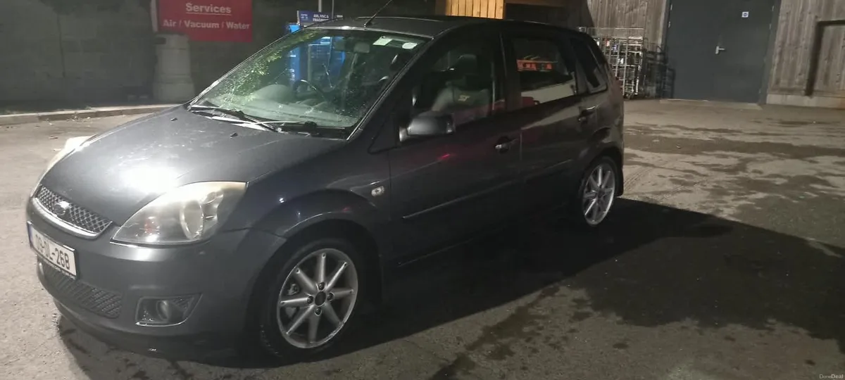 Ford Fiesta 2009 - Image 2