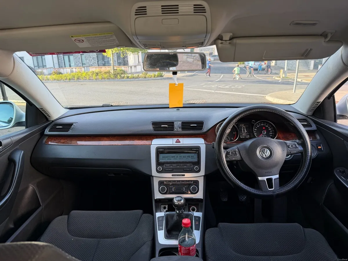 VOLKSWAGEN PASSAT 1.6 TDI 2010 - Image 6