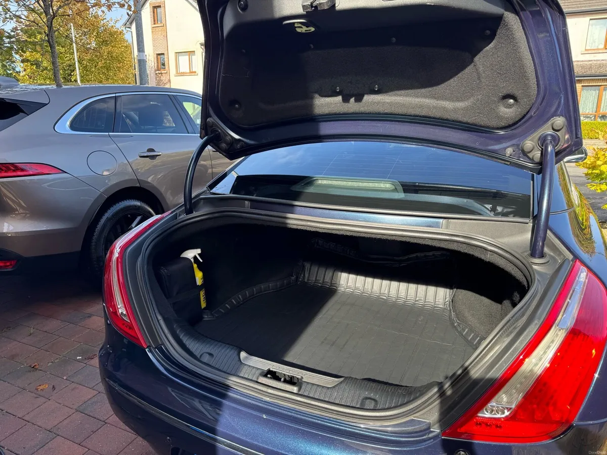 Jaguar XJ 3.0 D - Image 6