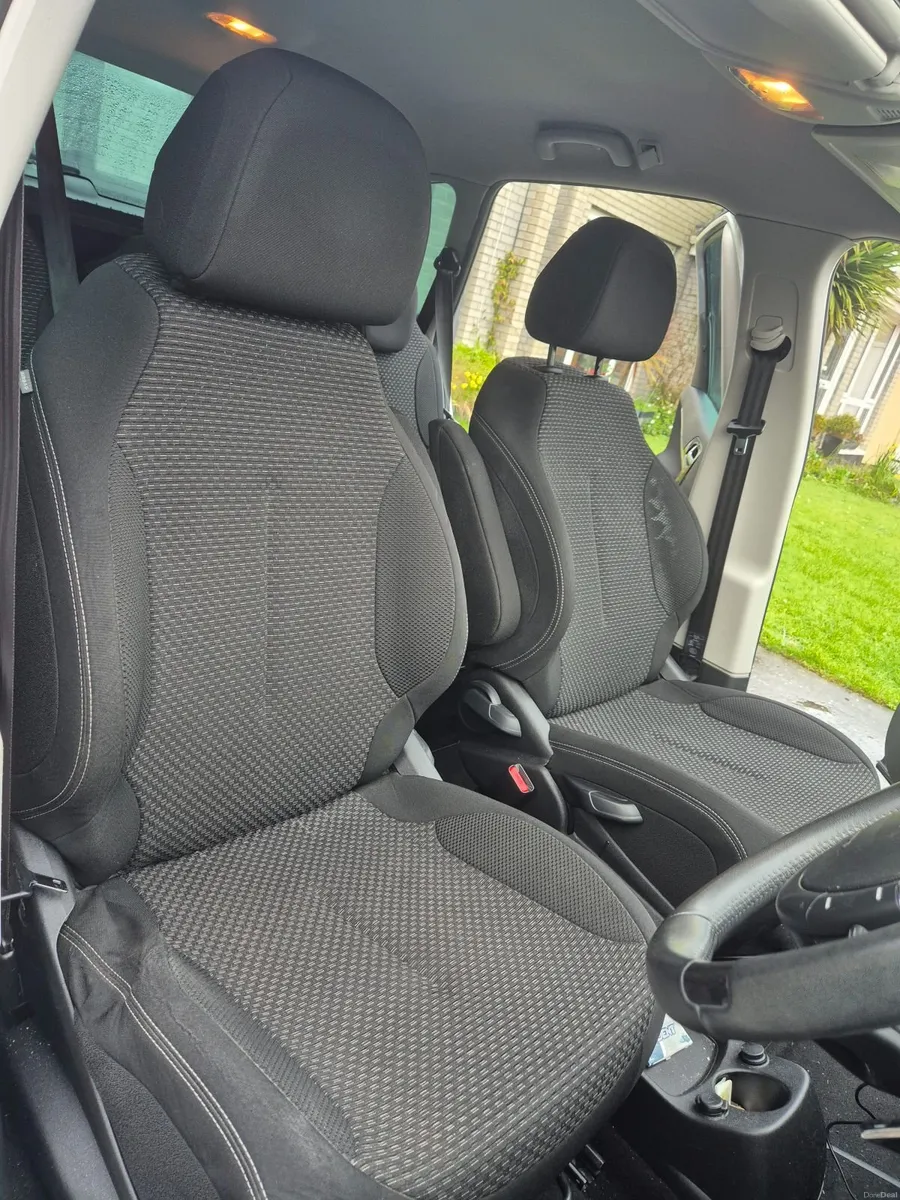 Citroen C4 2013 - Image 2
