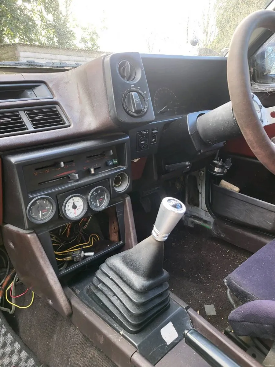 Toyota Corolla Levin Ae86 - Image 5