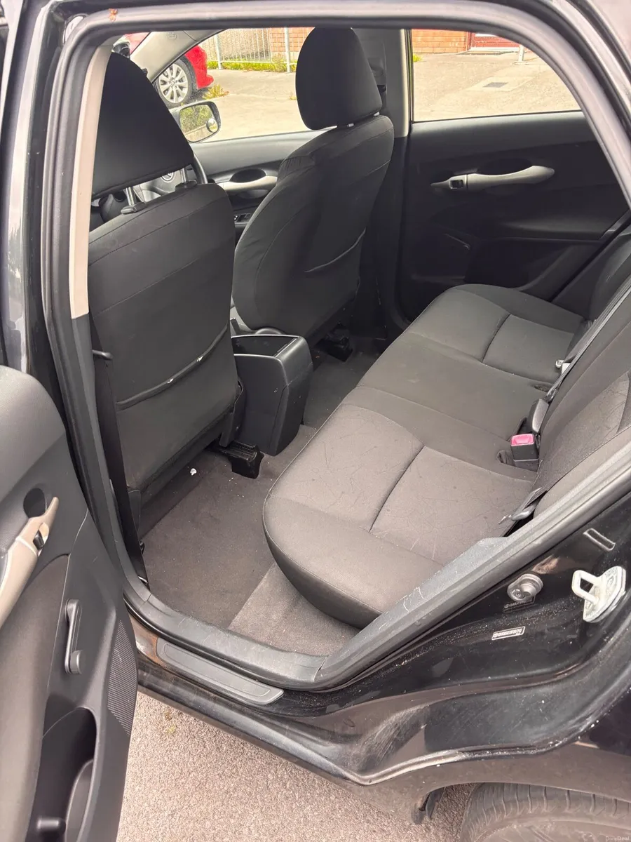 Toyota Auris 2007 - Image 3