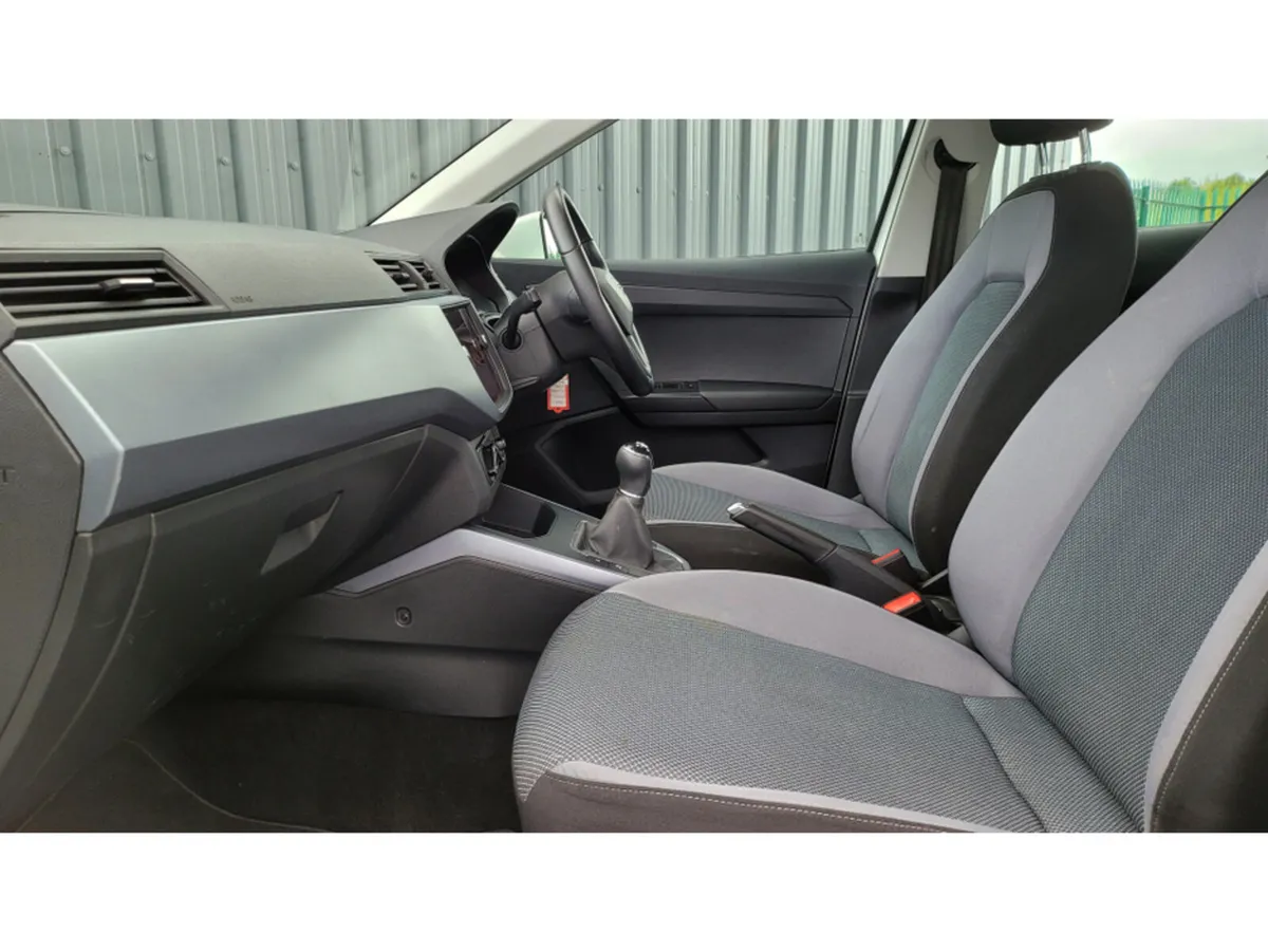 SEAT Arona SE 1.0TSI 115BHP- LOW MILEAGE-A/C- ALLO - Image 2