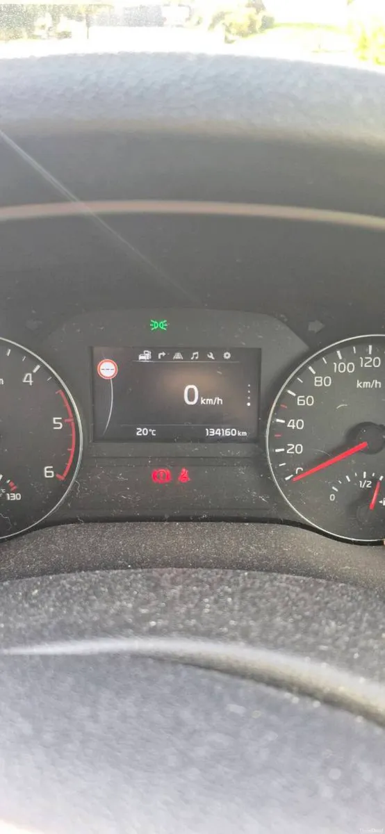 Kia Sportage EX – Leather Seats, Pan Roof - Image 4