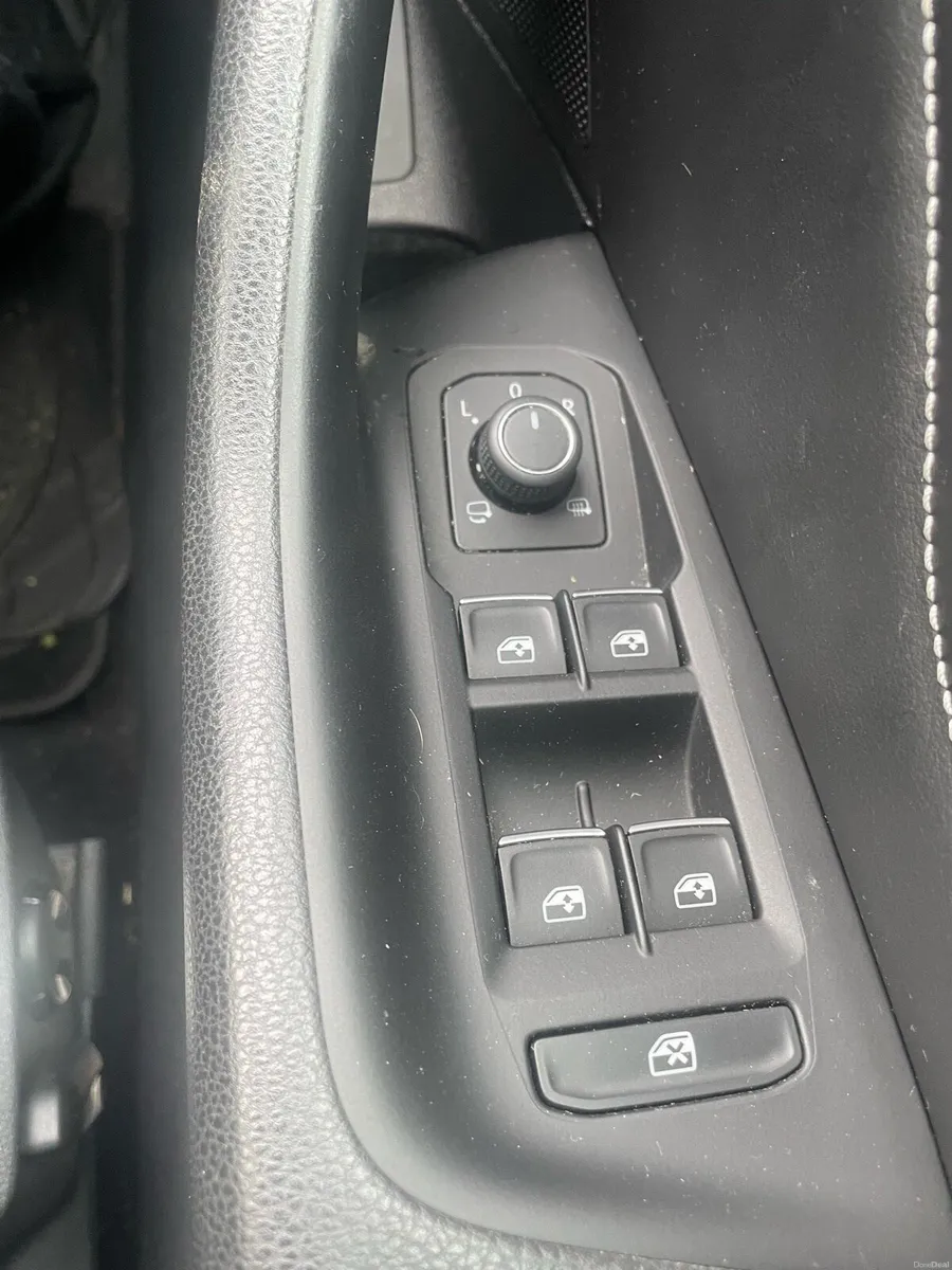 VW Passat - Image 6