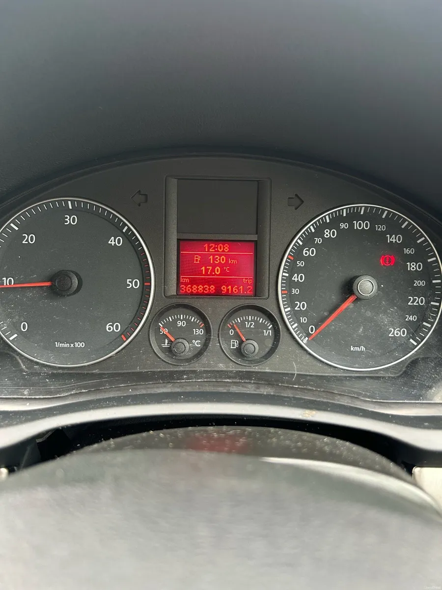 Volkswagen Golf TDI 1.9L Diesel - Image 2