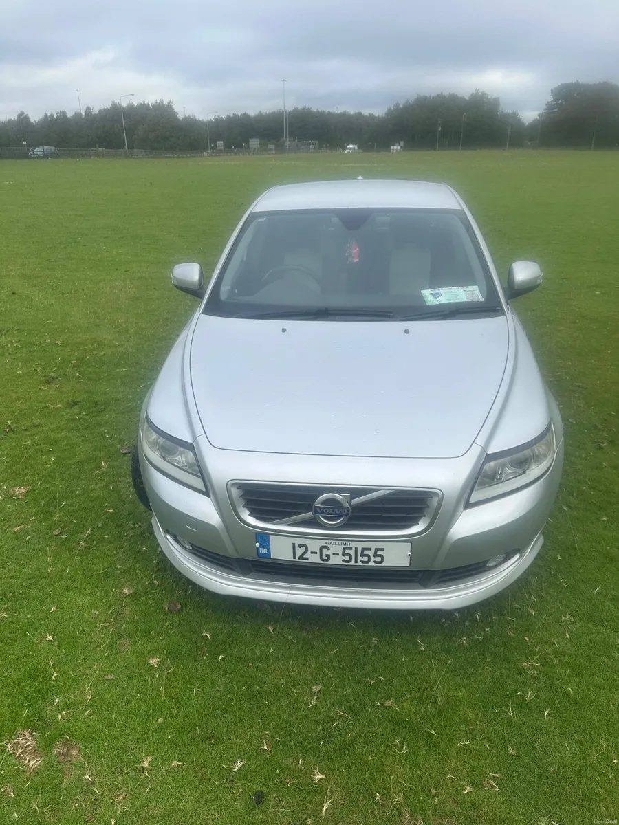 Volvo S40 2012 - Image 1
