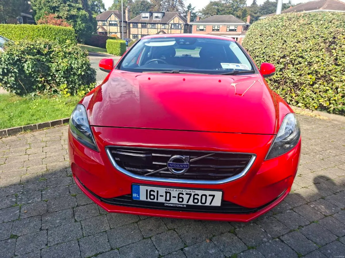 VOLVO V40 D4 2.0D AUTOMATIC R DESIGN 2016 SUPERB - Image 5