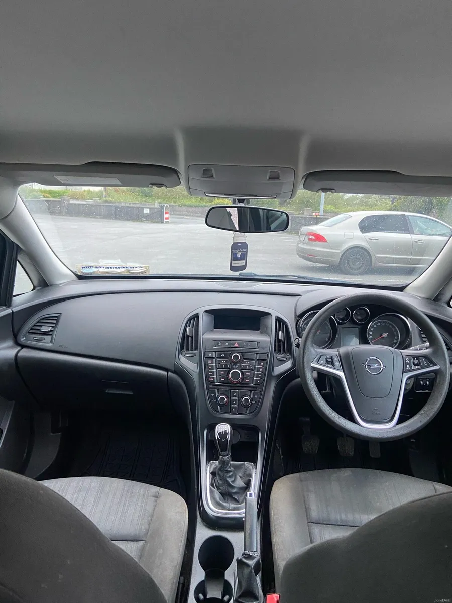 🚗 OPEL ASTRA S 1.4 – ( tax to 11-26 ) - Image 6
