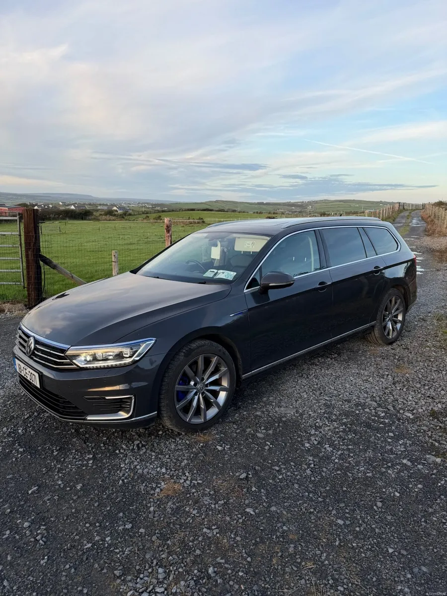 2018 VW Passat GTE Advance Estate | 215BHP | - Image 5