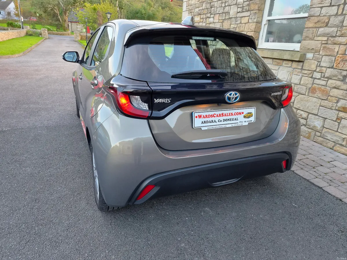 Toyota Yaris 2023 - Image 3