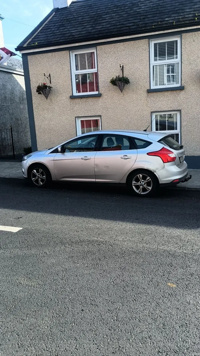 Ford Focus 2011 - Image 3