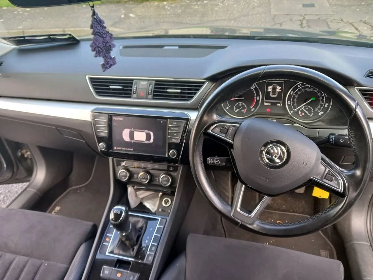 Skoda Superb 2.0TDI SE - Image 4