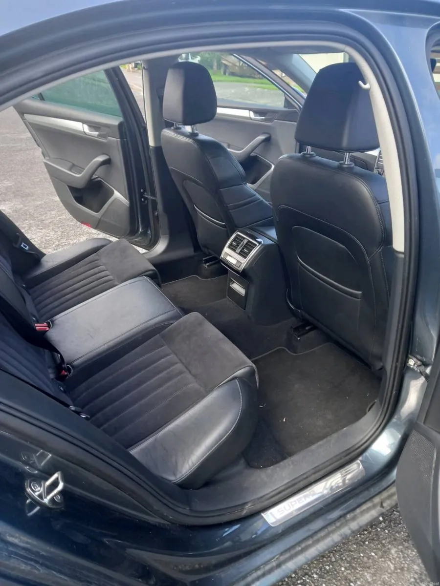 Skoda Superb 2.0TDI SE - Image 6