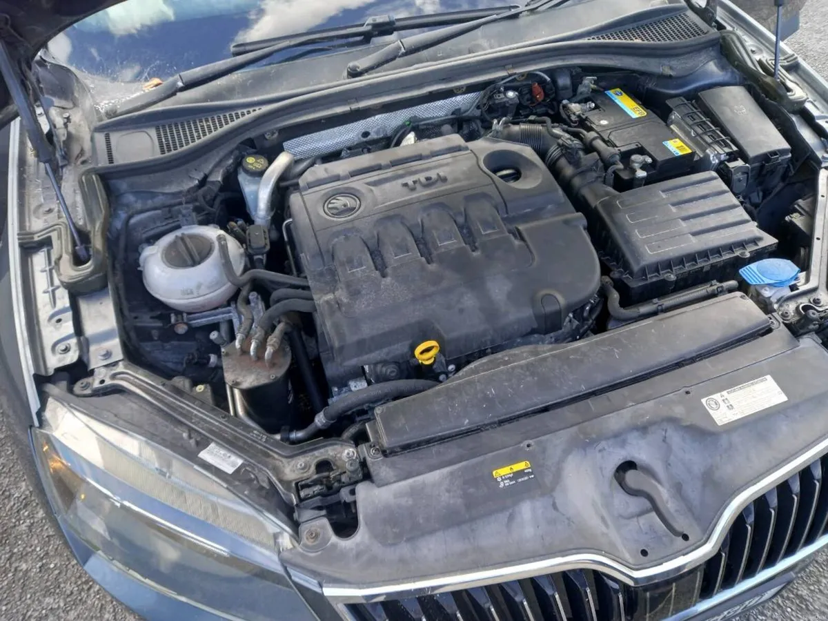 Skoda Superb 2.0TDI SE - Image 2