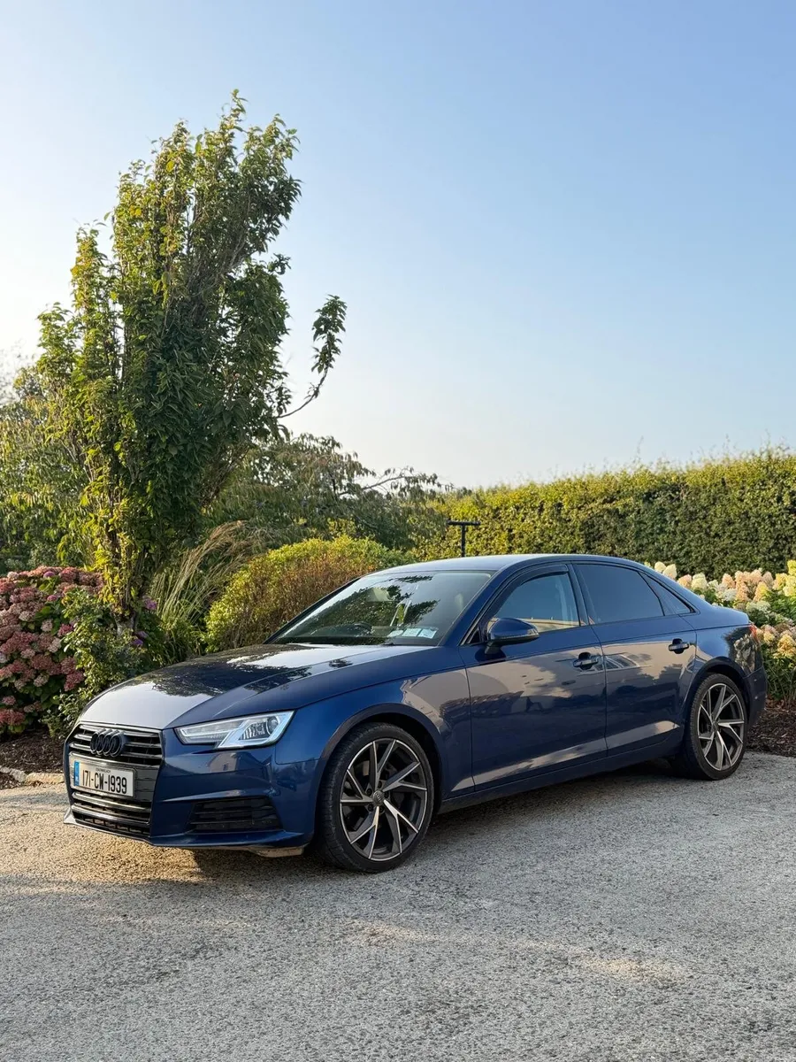 Audi A4 Ultra Sport 2.0 TDI 190BHP - Image 3