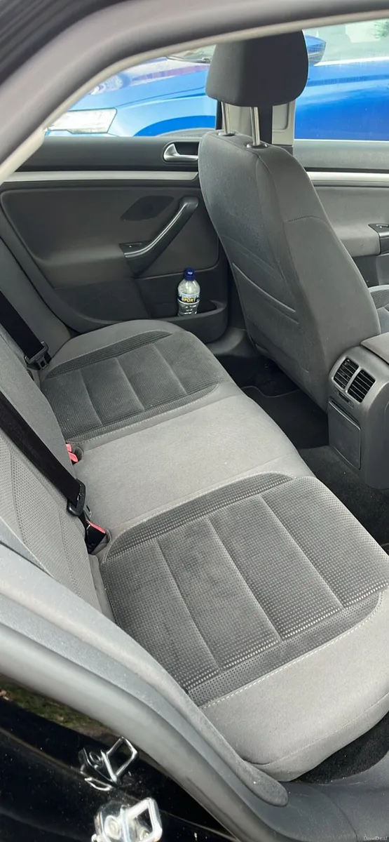 Car - Image 6